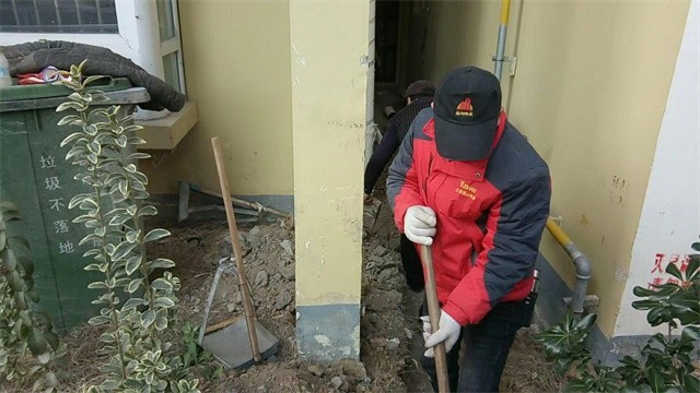 修改18#202厨房下水管道